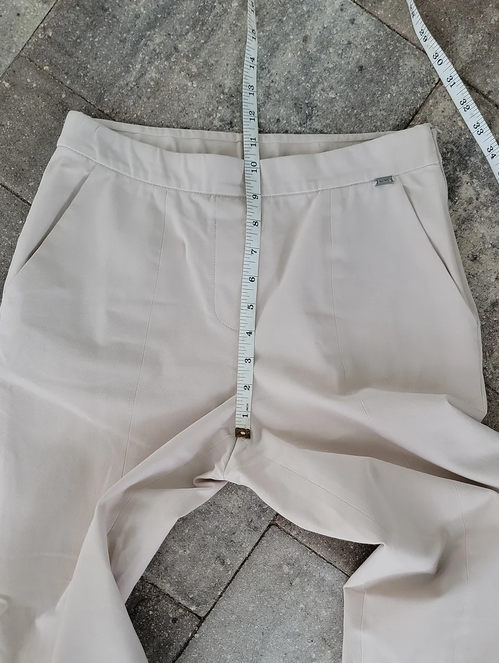St. John Cotton Pull-On Trousers Side Zipper Split Hem Sz 4 Light Khaki - Picture 11 of 13